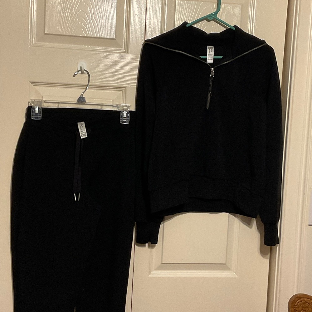 Black Zip-Up Hoodie and Jogger Set - Picture 5 of 9